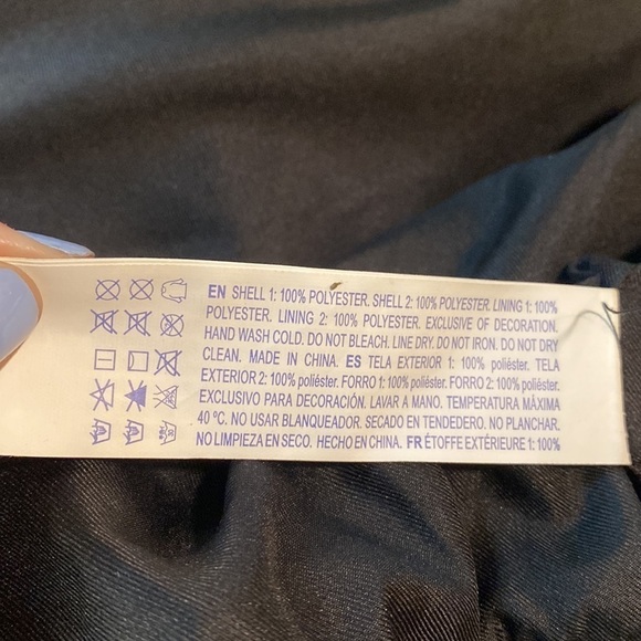 NWOT Forever 21 Black, White & Floral Zip Up Jacket Size Small - Picture 10 of 12